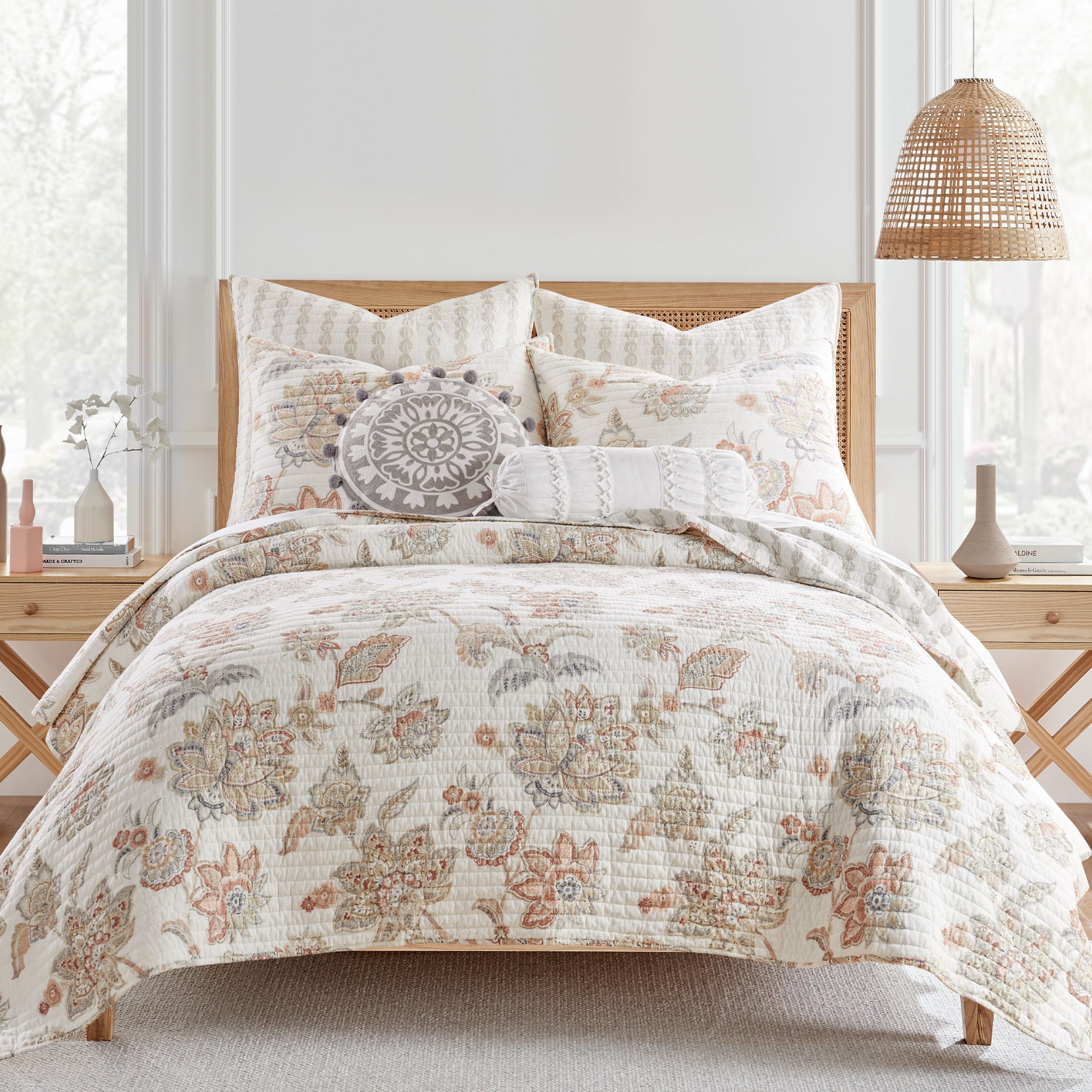 Selesta Blush Quilt Set