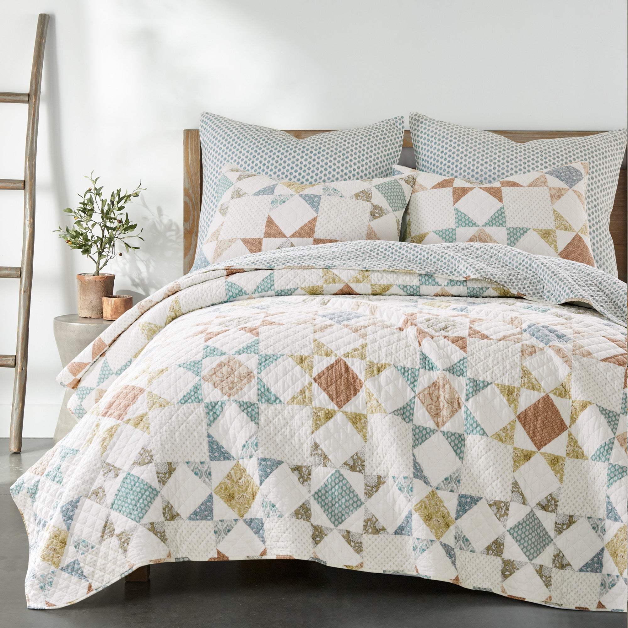 Lottie Quilt Set