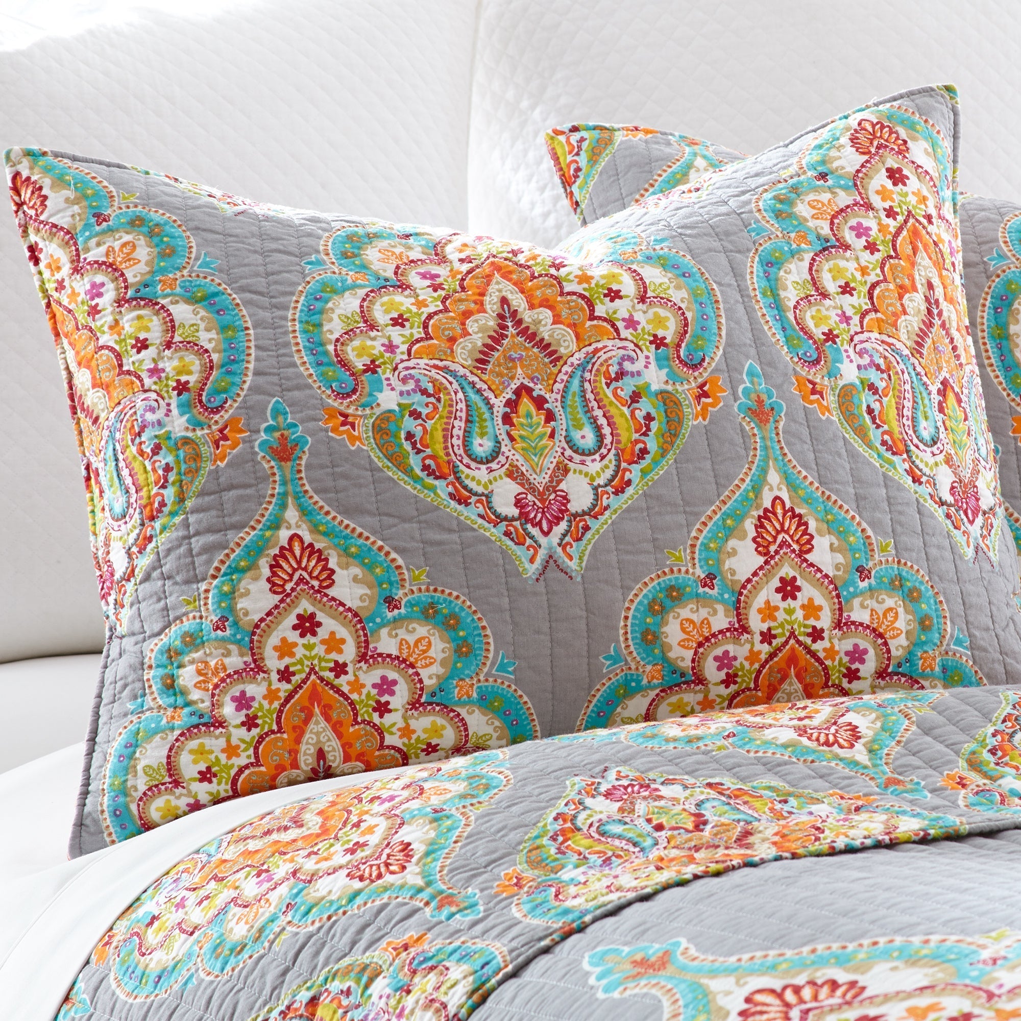 Marielle Grey Quilt Set