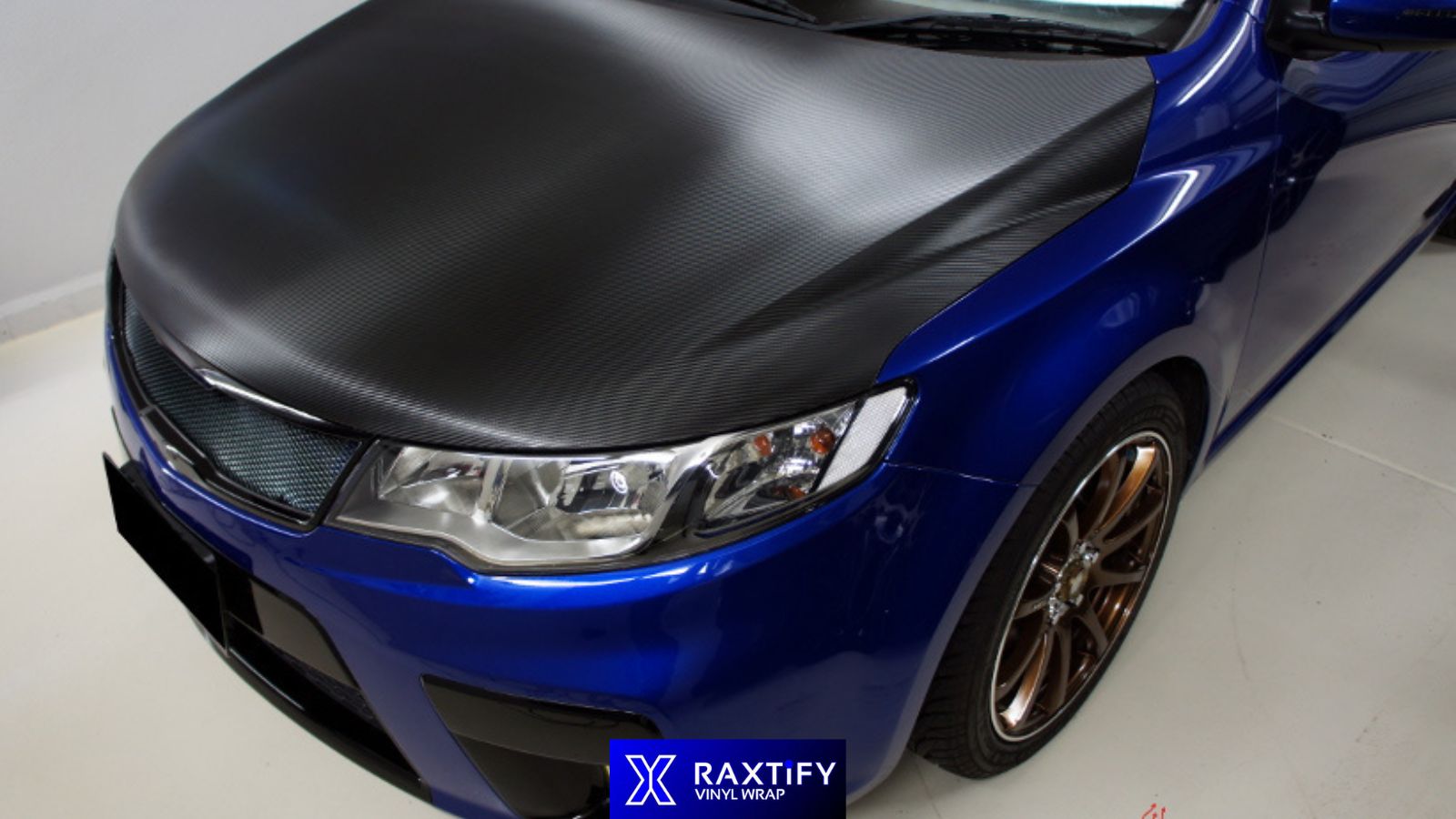 Benefits of wrapping the hood of your vehicle