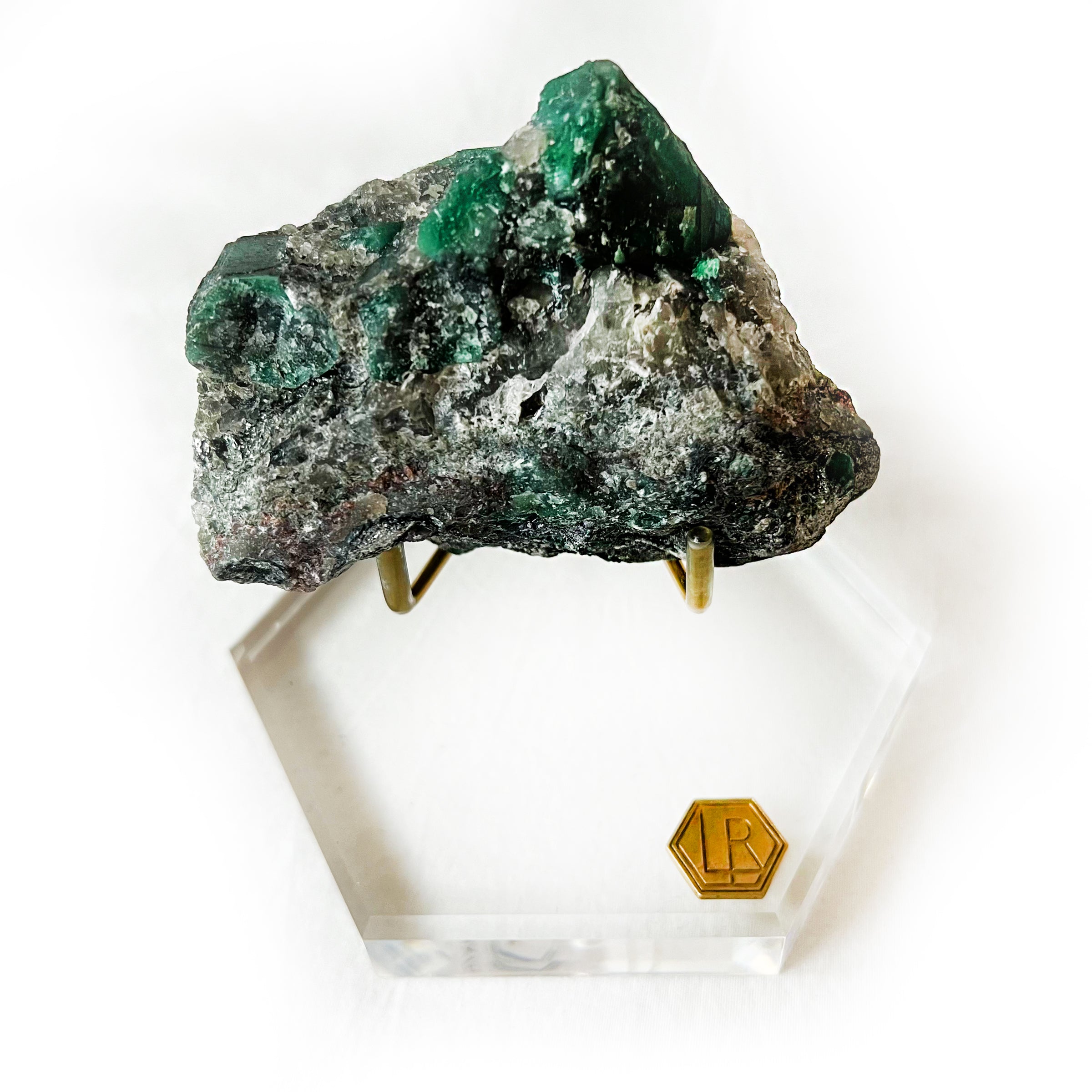 LuxeRox Emerald in Quartz Biotite
