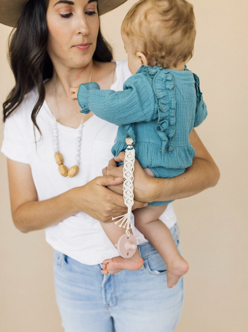 Macrame Pacifier Clip - Cream