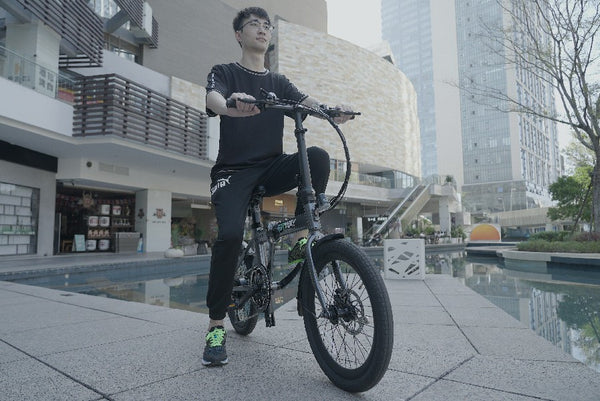 折りたたみ電動アシスト自転車の価格は、類似製品と比較してどうですか?