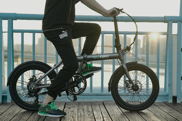 折りたたみ電動自転車の充電の利便性