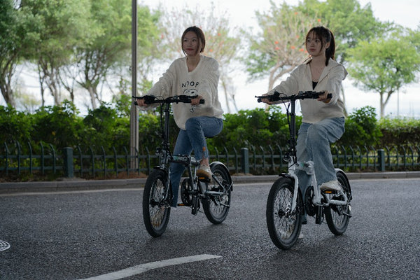 折りたたみ電動アシスト自転車の色やデザイン