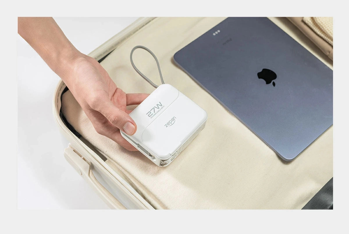 モバイルバッテリー 急速充電バッグなどに簡単に収納ですます