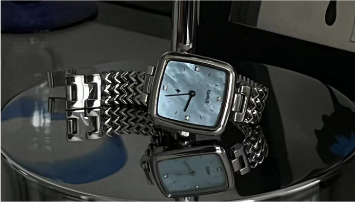 Cool Ice Pearl Blue Women's Watch with stainless steel bracelet and sapphire crystal