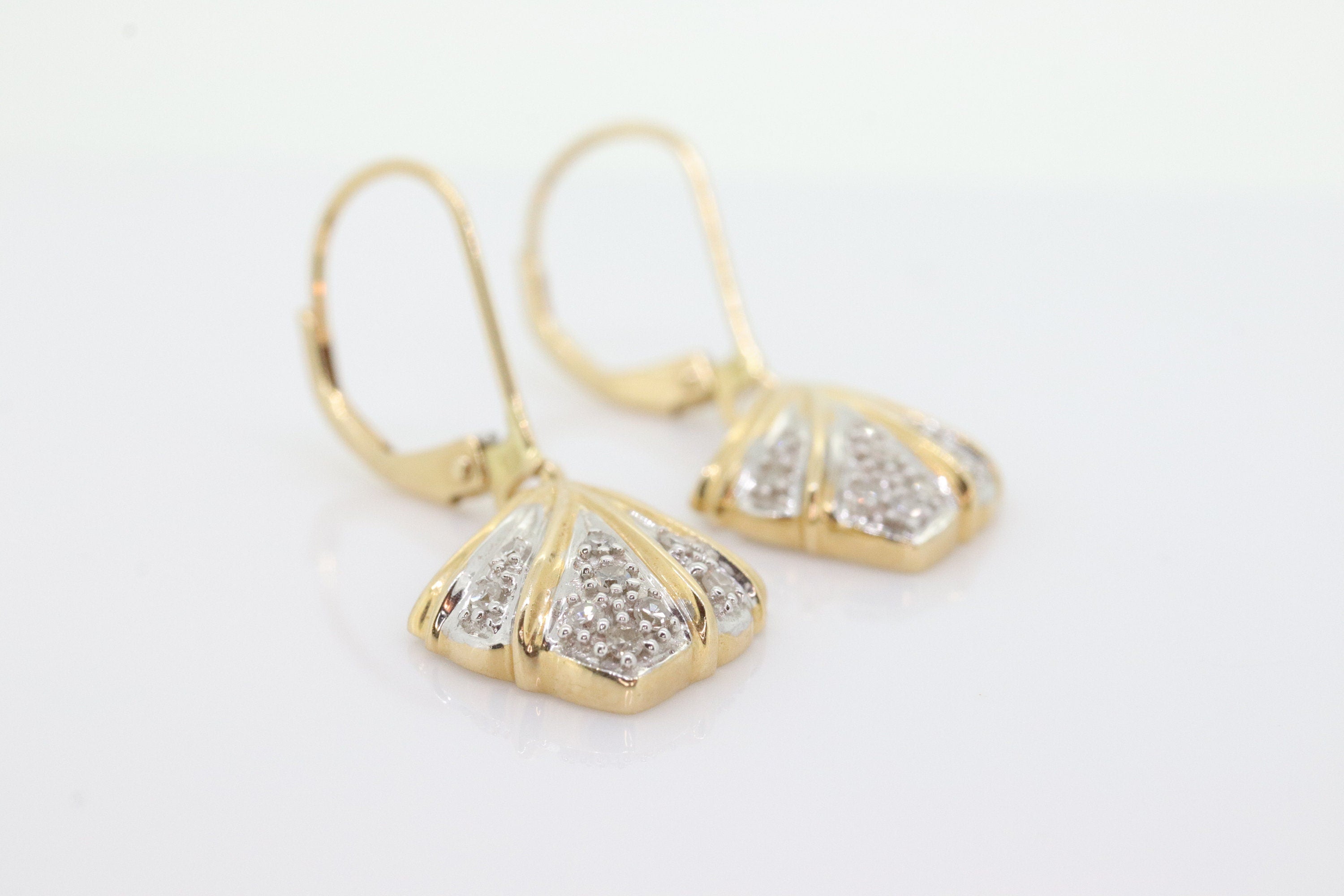 Diamond Earrings. Diamond Dangle Earrings. Diamond Shell Earrings. Earrings With Diamonds 14k Diamond Earrings St(109/25)