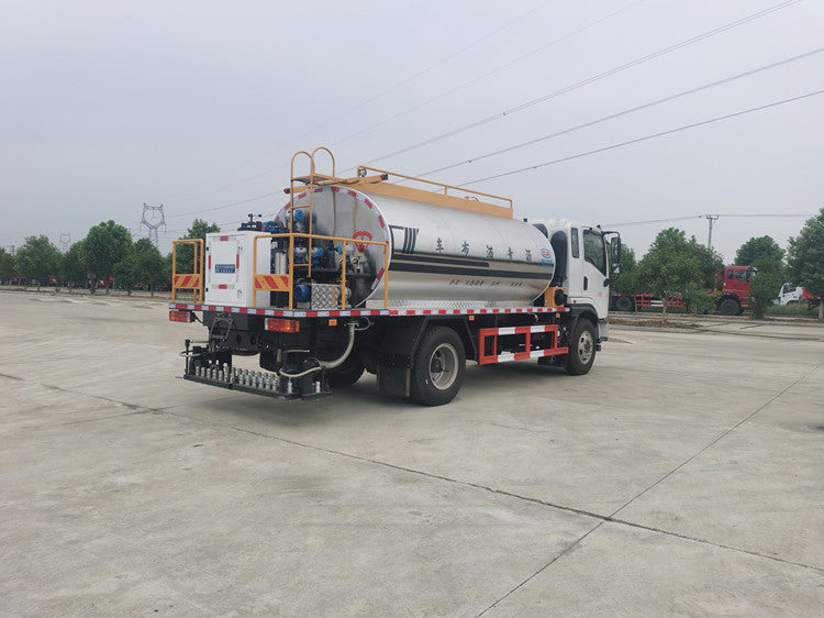 Camion de distribution d'asphalte