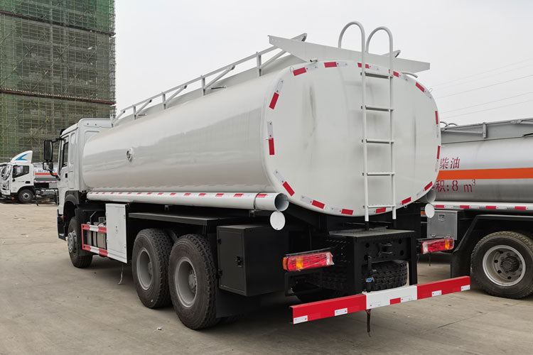 HOWO 6*4 20000L oil tank truck