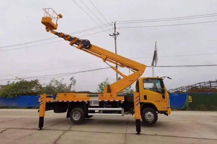 Isuzu 18-25 meters 4 x2 high working platform truck