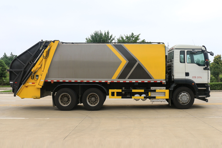 HOWO  6*4 22m³garbage compractor truck