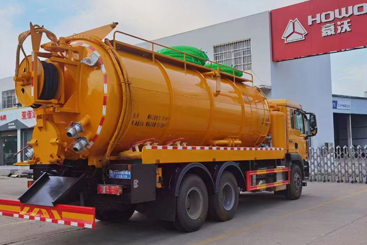 Howo 6x4 sludge transport truck 6 square water tank 15 square waste tank