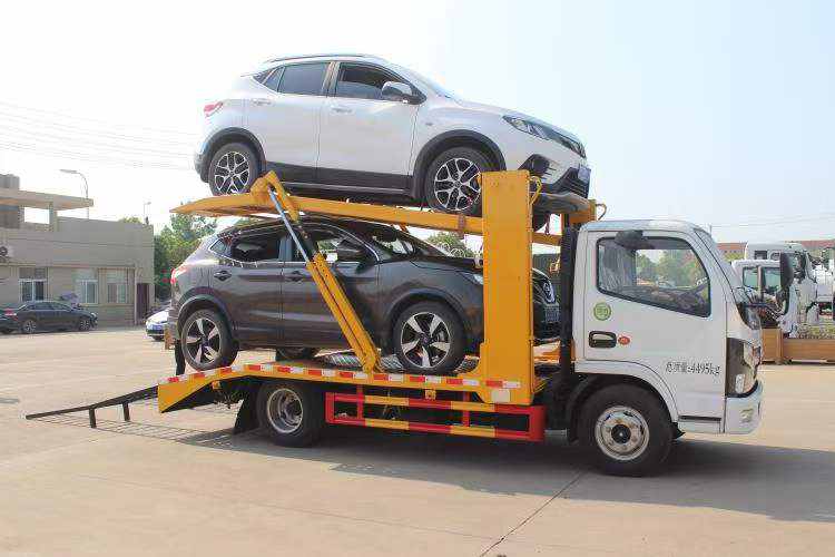 FAW 2-bit plate sedan one towing two trucks
