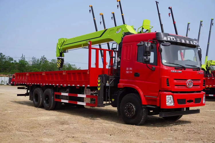 DONGFENG 6x2 Truck-mounted Crane