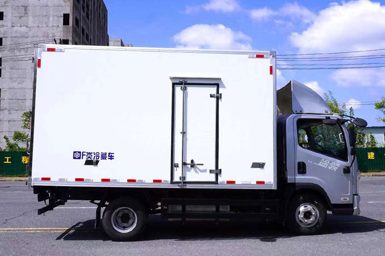 FAW 4X2 Refrigerator Truck van length 4m