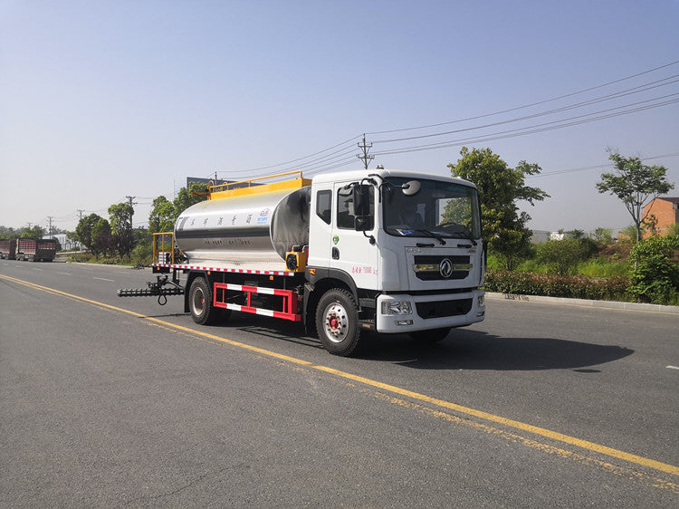 Camion de distribution d'asphalte