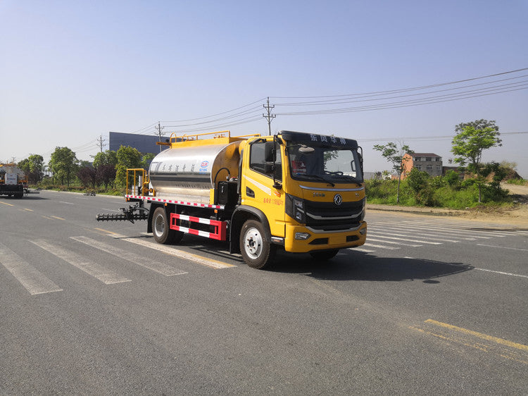 Asphalt Distribution Truck