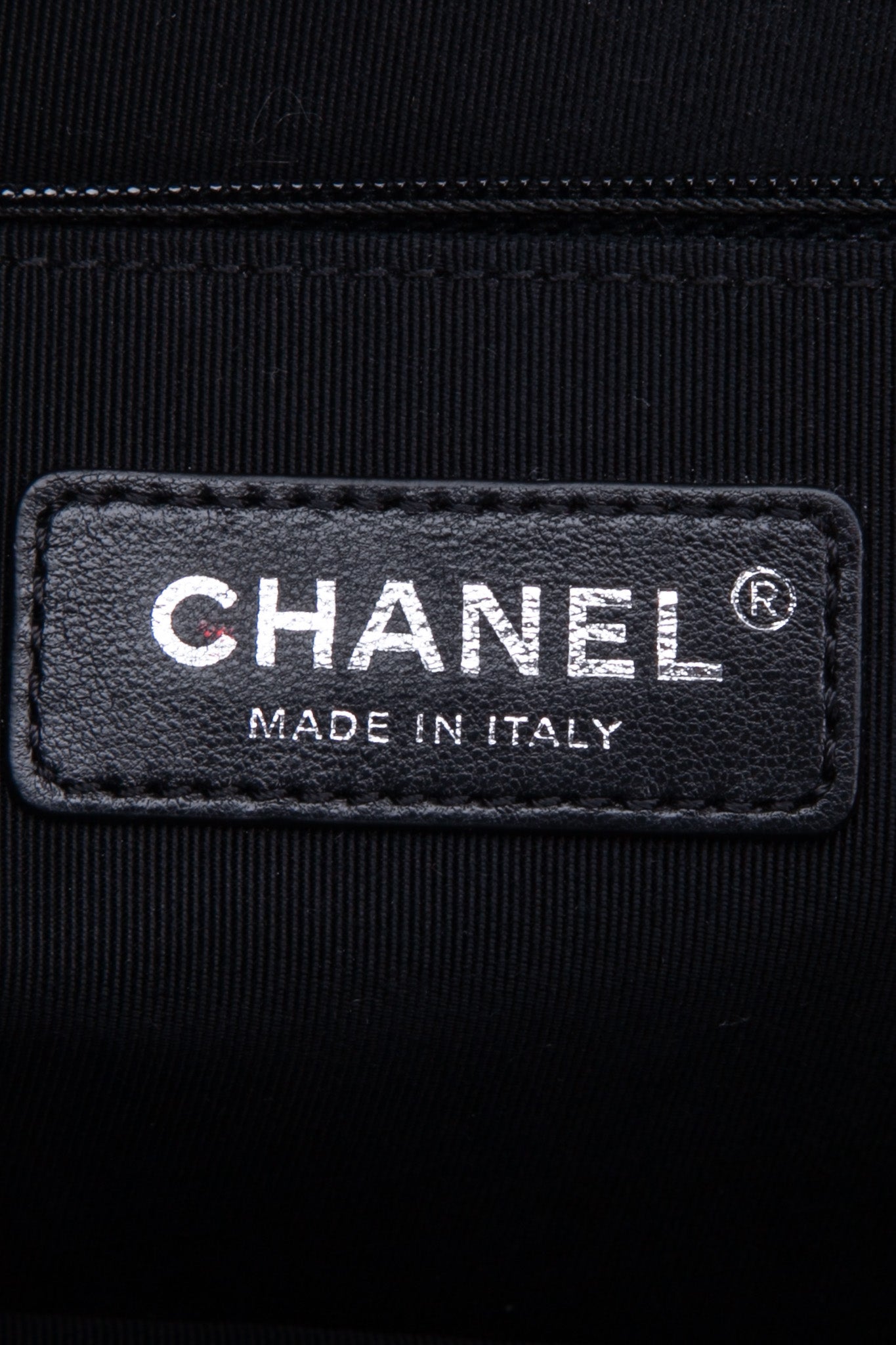 CHANEL Calfskin Leather Shoulder/Crossbody Bag