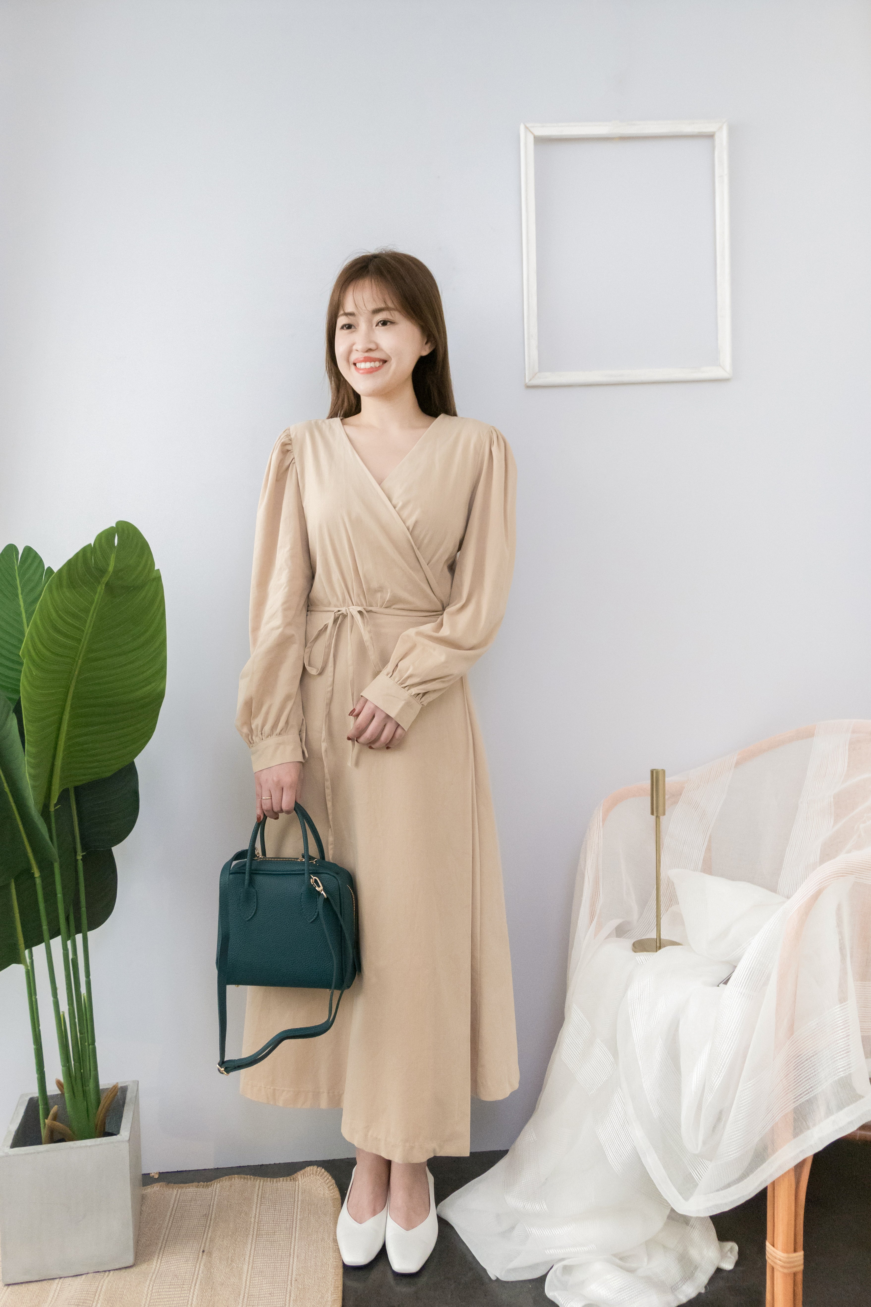 garden 自然淑女杏麦v领包裹显瘦连身长裙, dress/ ds8759