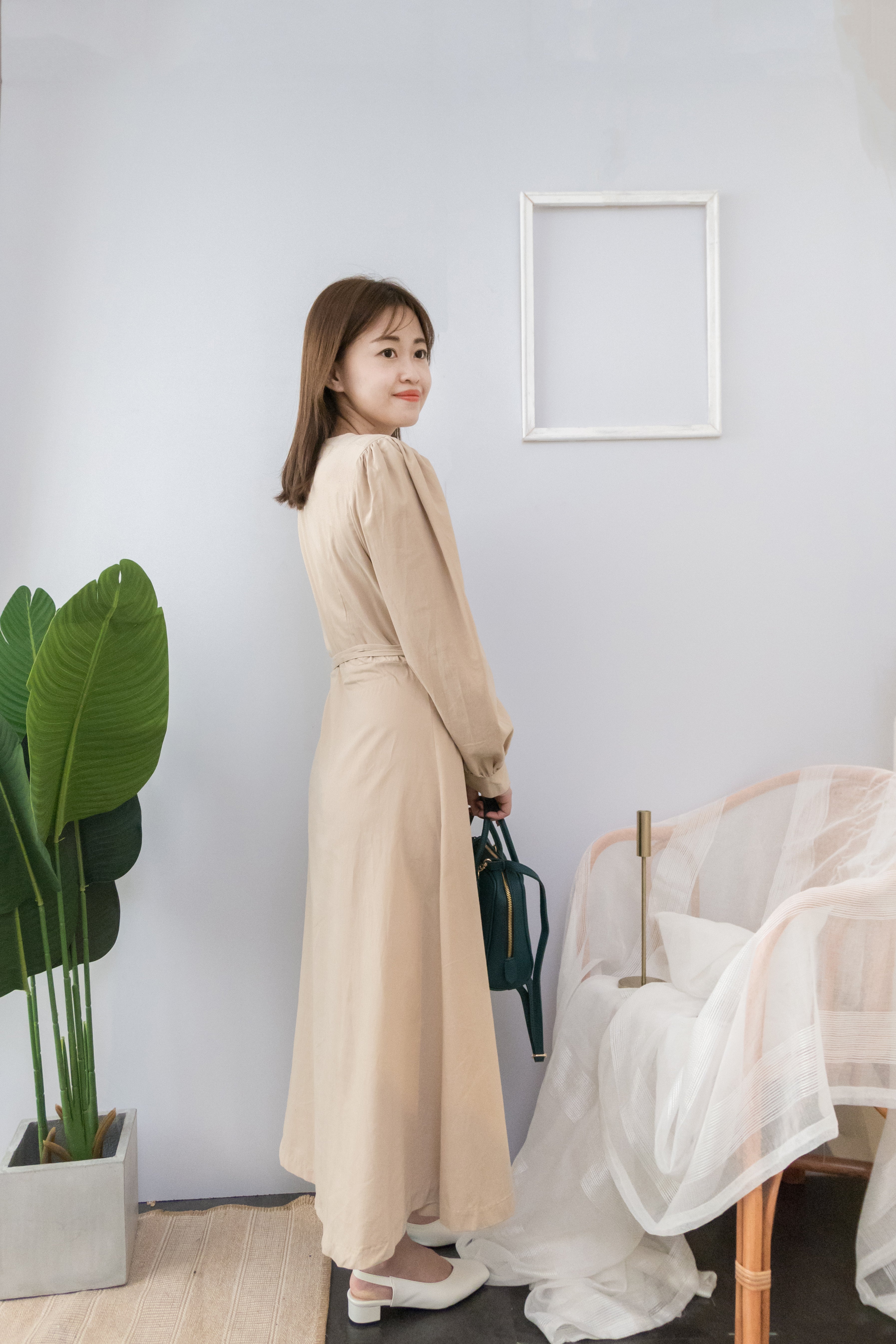 garden 自然淑女杏麦v领包裹显瘦连身长裙, dress/ ds8759