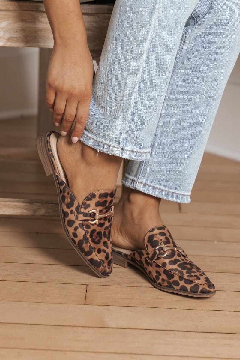 CL By Chinese Laundry Tan Cheetah Score Mules