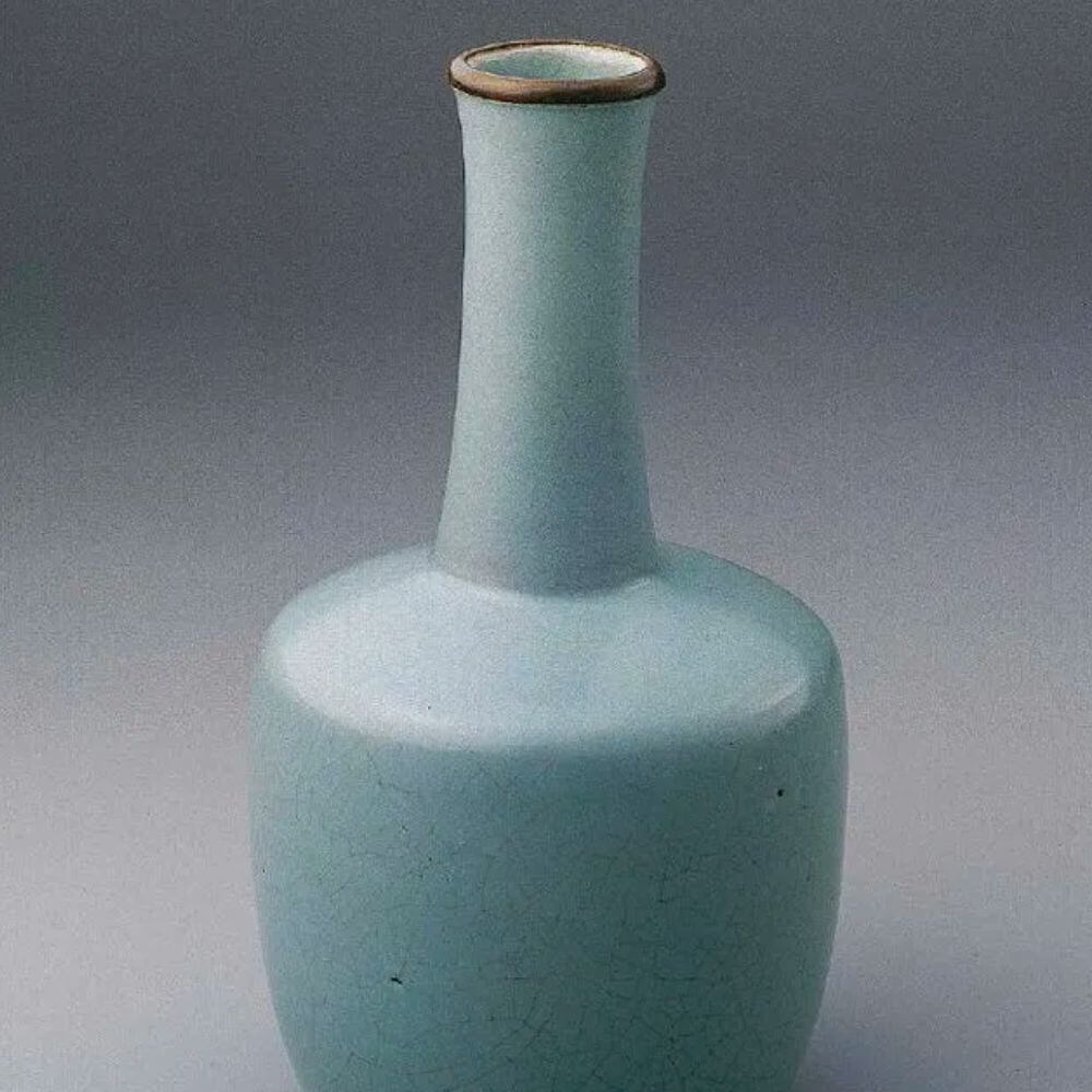 Northern Song Dynasty Ru Kiln Celadon Fenghua Paper Mallet Vase