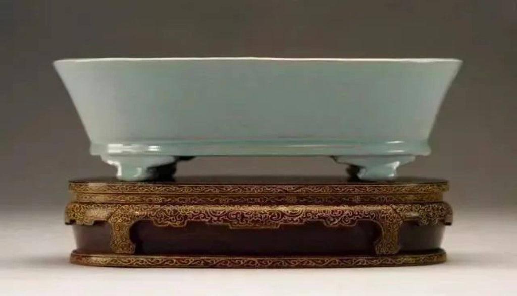 A Ru kiln celadon narcissus basin without grain, Northern Song Dynasty