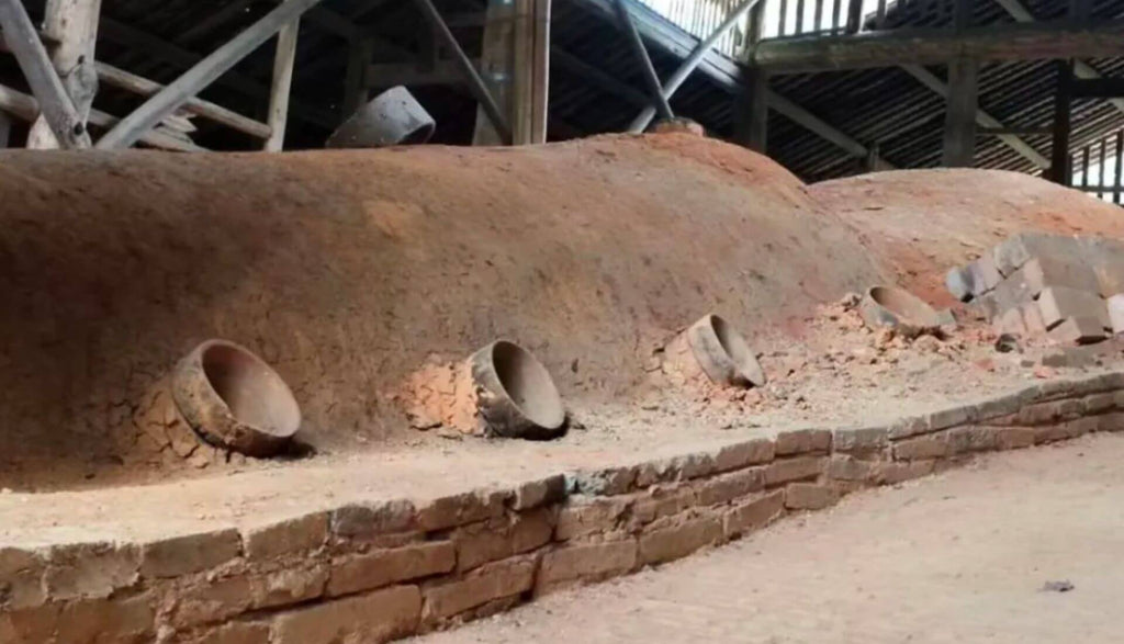 Ming Dynasty gourd kiln throwing firewood mouth