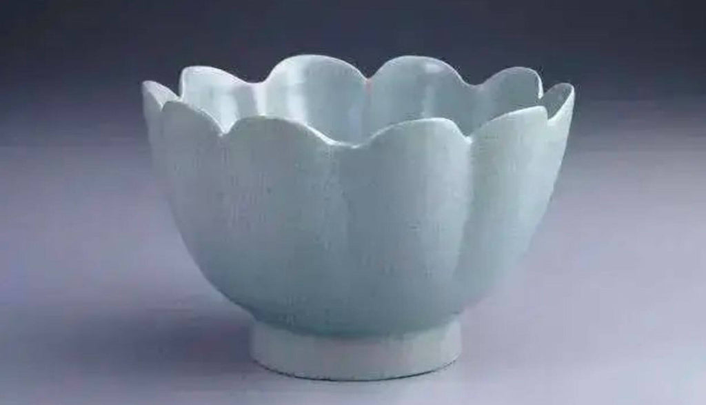 Northern Song Dynasty Ru Kiln Celadon Lotus Bowl