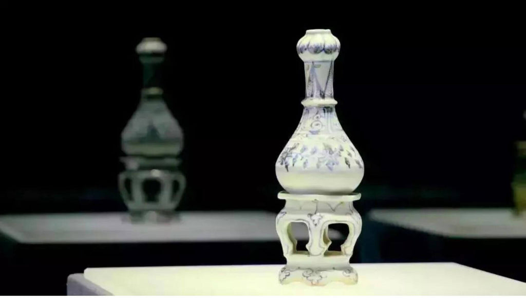 Blue and White Porcelain from Fuliang Kiln