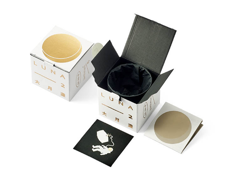 Whisky glass in paper box