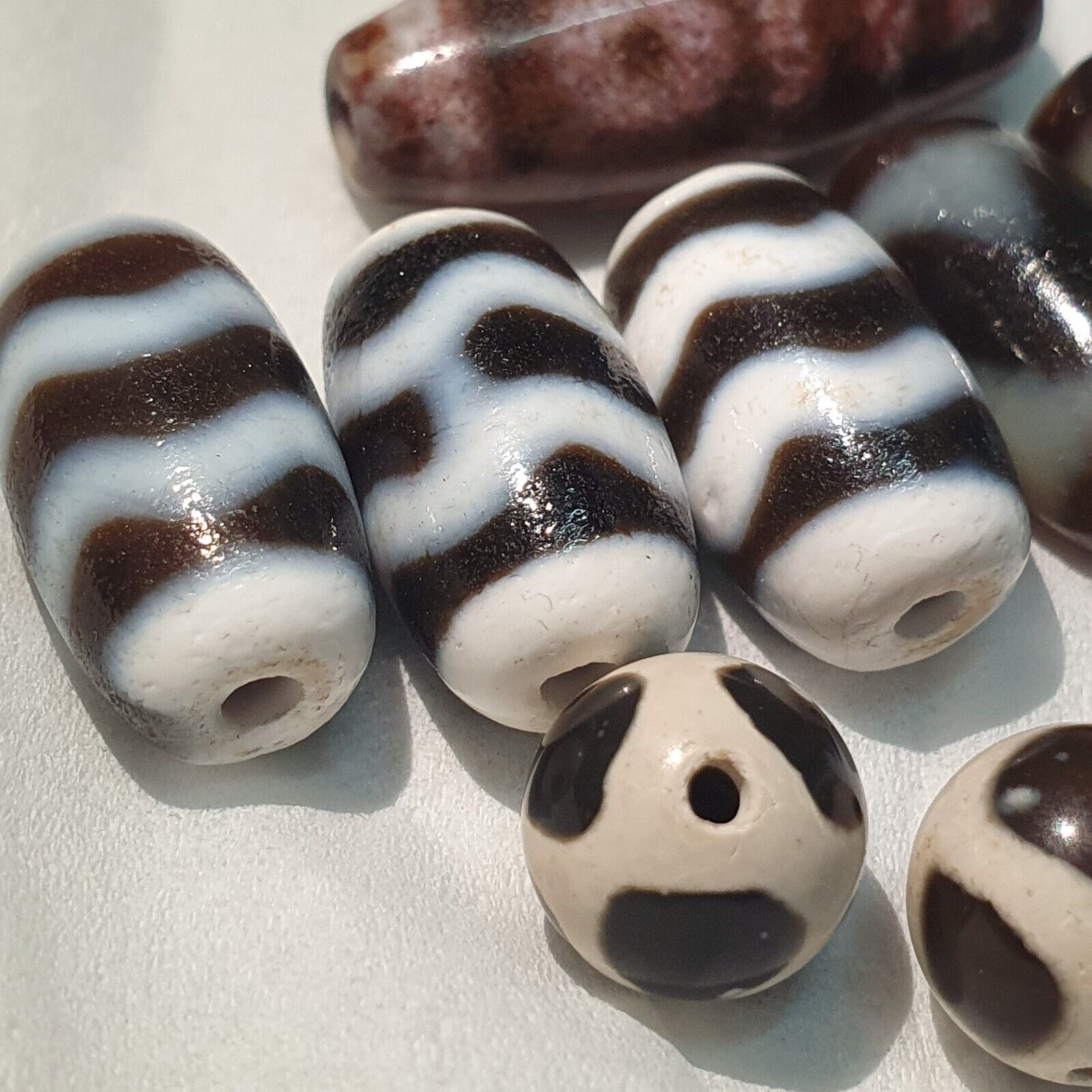 Lot 9 Vintage Tibetan Unique pattern Eyes Agate stone Dzi Bead Amulet