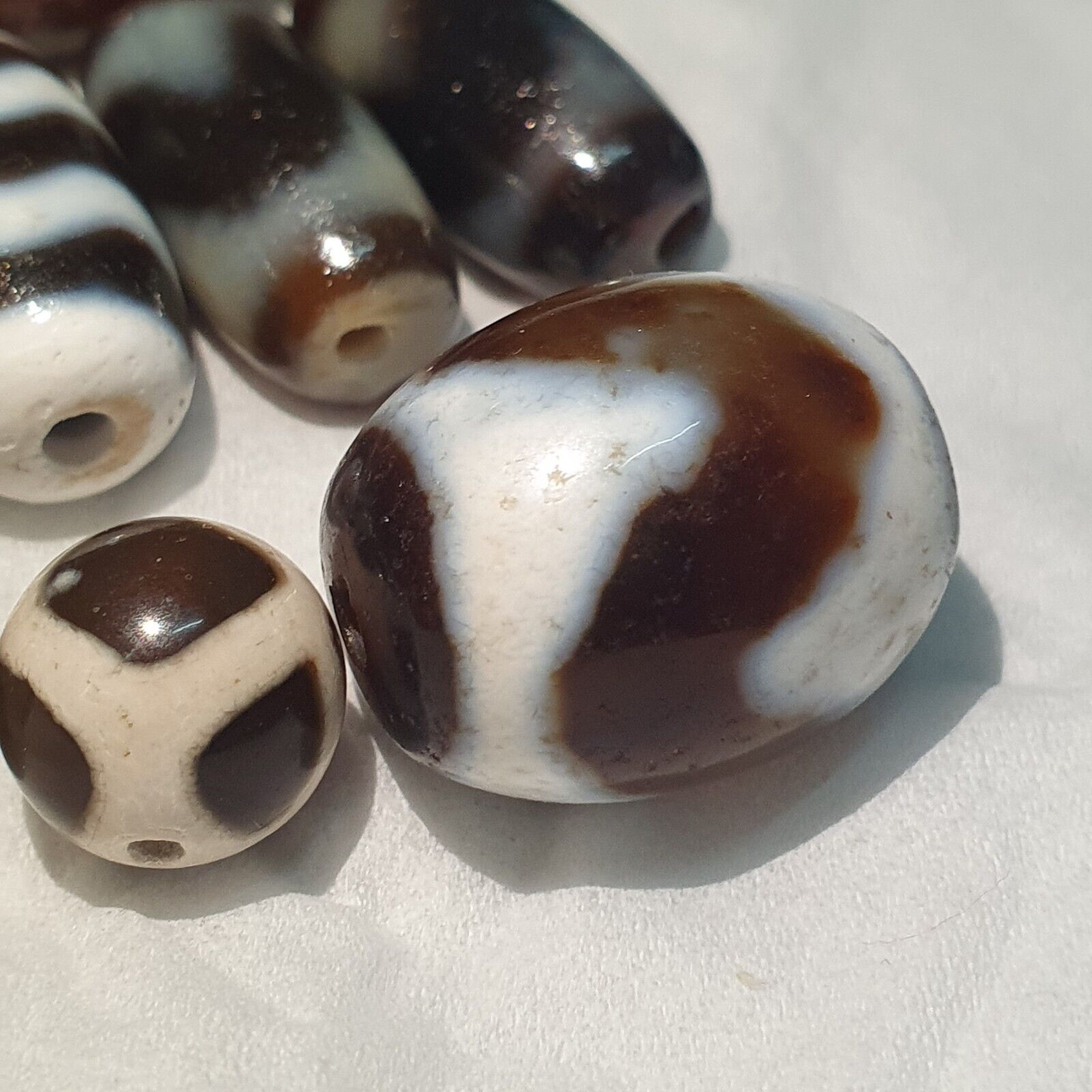 Lot 9 Vintage Tibetan Unique pattern Eyes Agate stone Dzi Bead Amulet