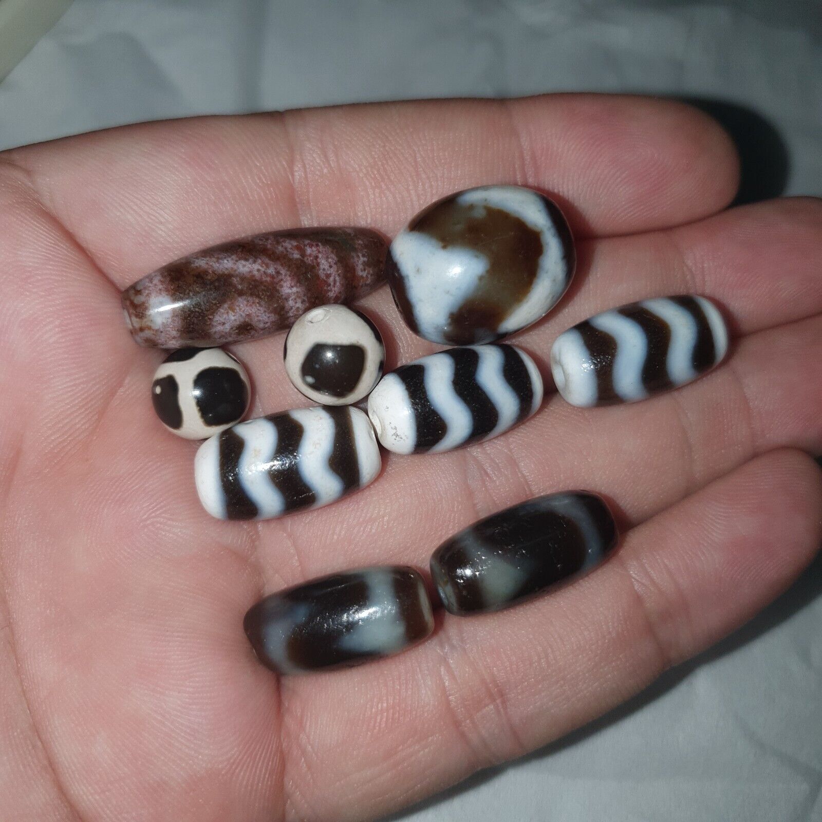 Lot 9 Vintage Tibetan Unique pattern Eyes Agate stone Dzi Bead Amulet