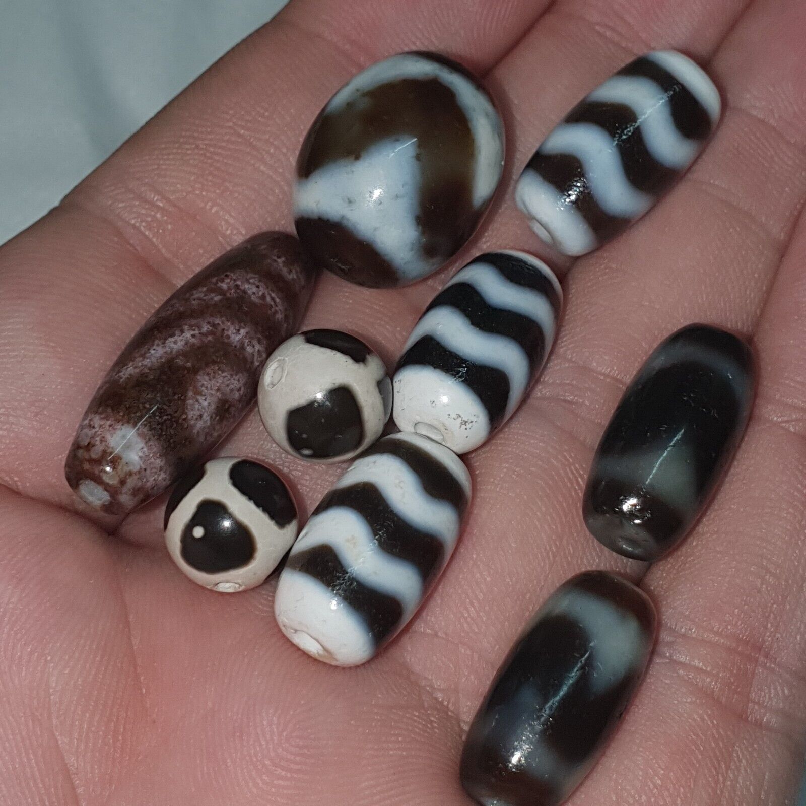 Lot 9 Vintage Tibetan Unique pattern Eyes Agate stone Dzi Bead Amulet