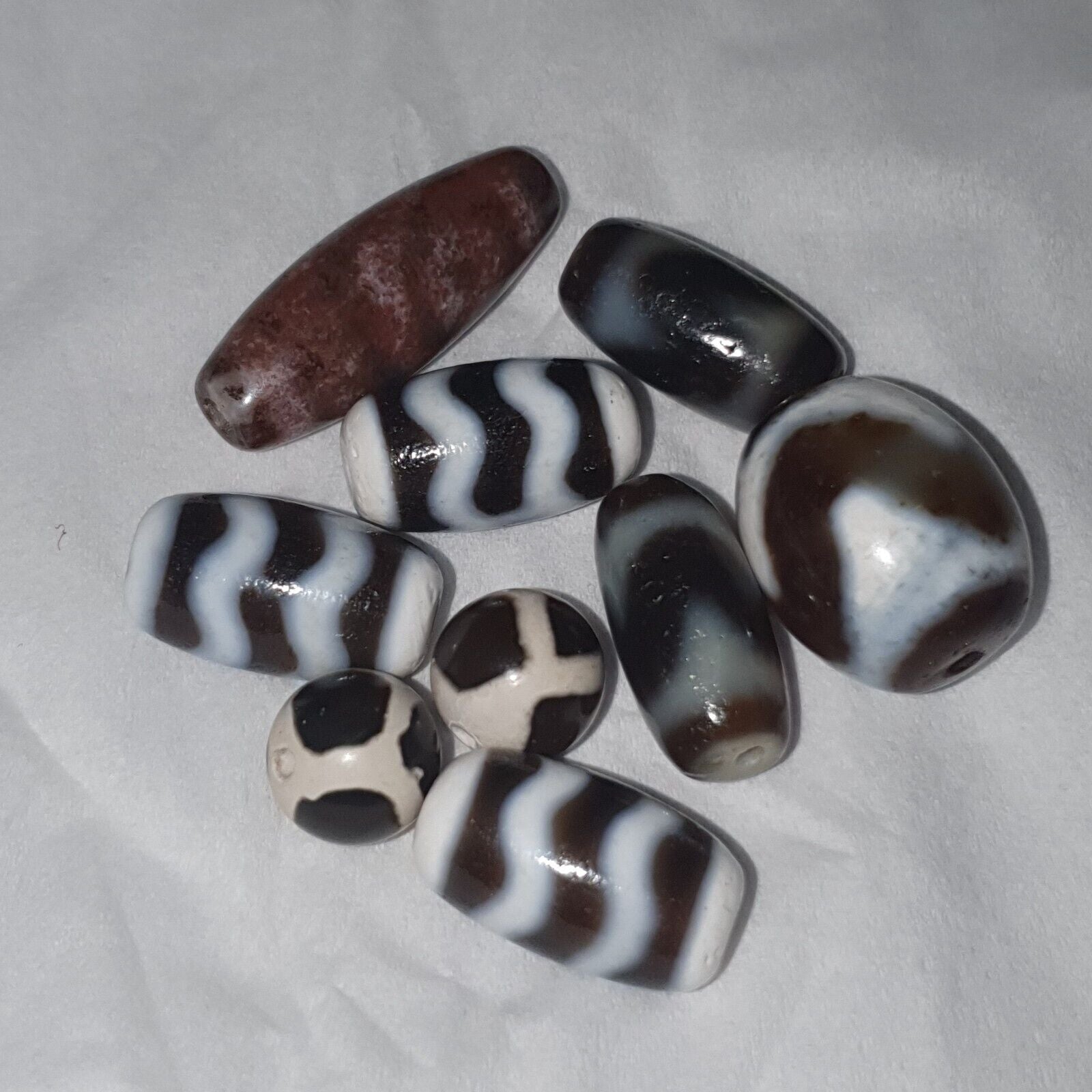 Lot 9 Vintage Tibetan Unique pattern Eyes Agate stone Dzi Bead Amulet