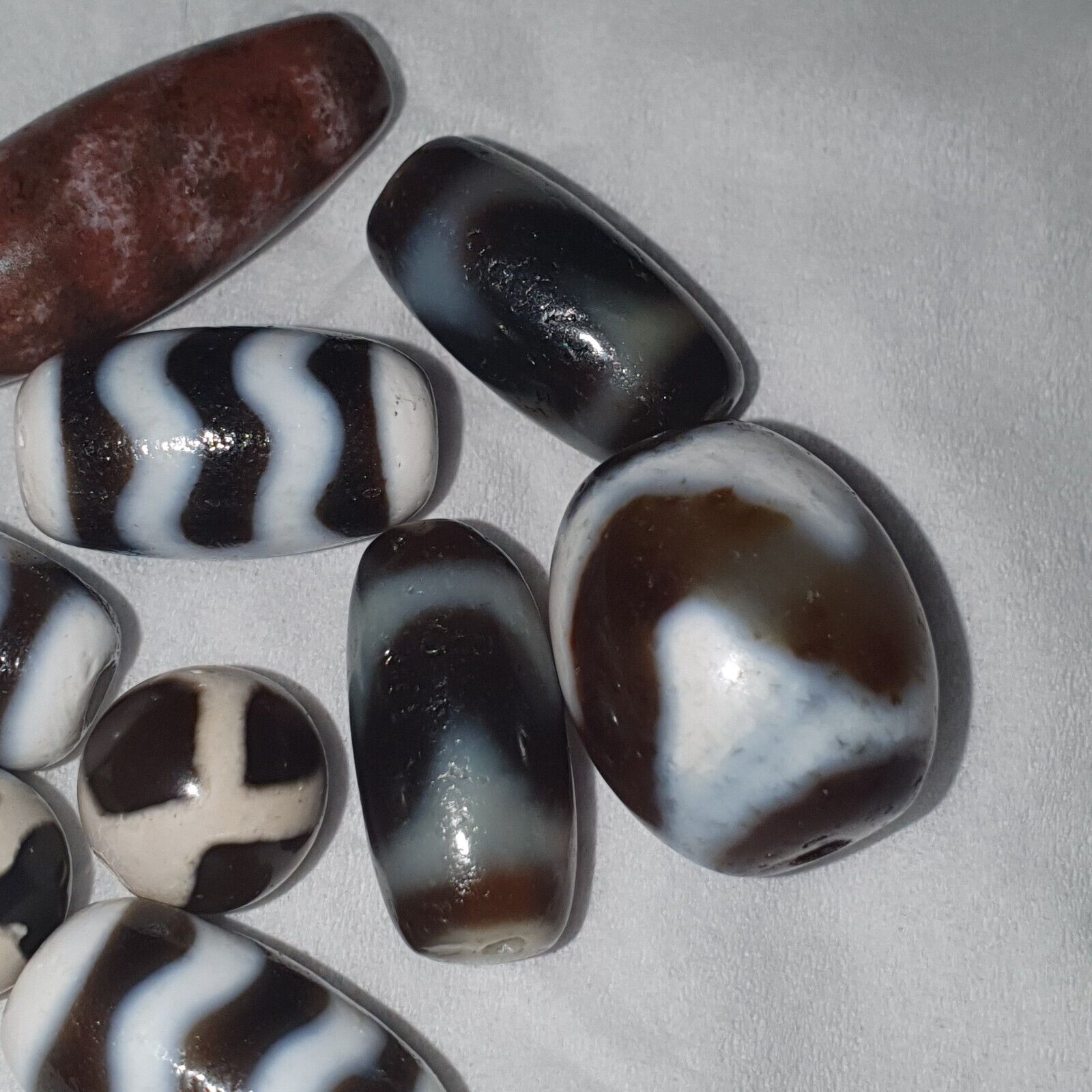 Lot 9 Vintage Tibetan Unique pattern Eyes Agate stone Dzi Bead Amulet