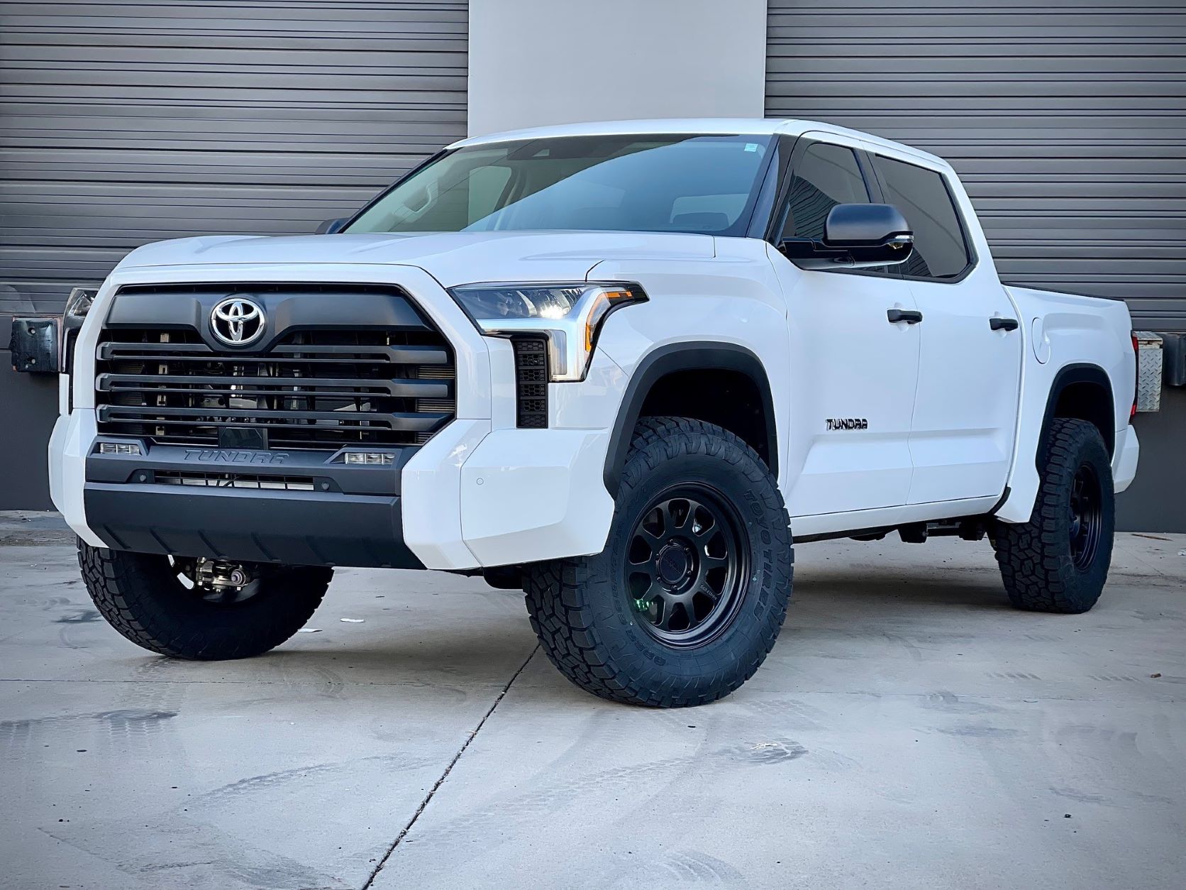 Lift Kit, 2022 Toyota Tundra, SR5 Black Shocks, Front Lift Kit, RAW