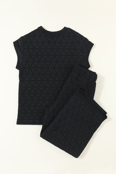 Solid Quilted Pullover Short Sleeve Top and Pants Lounge Set