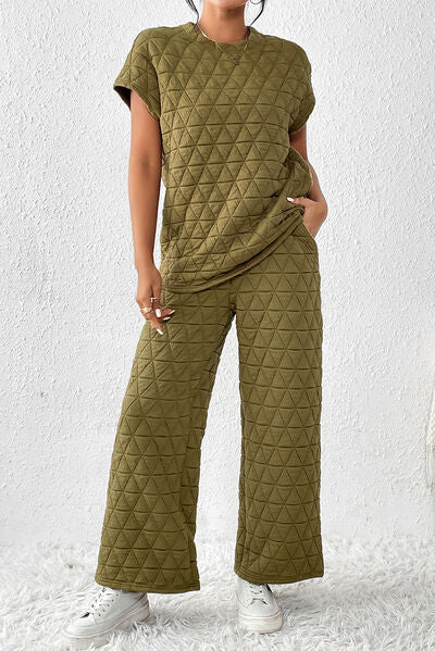 Solid Quilted Pullover Short Sleeve Top and Pants Lounge Set