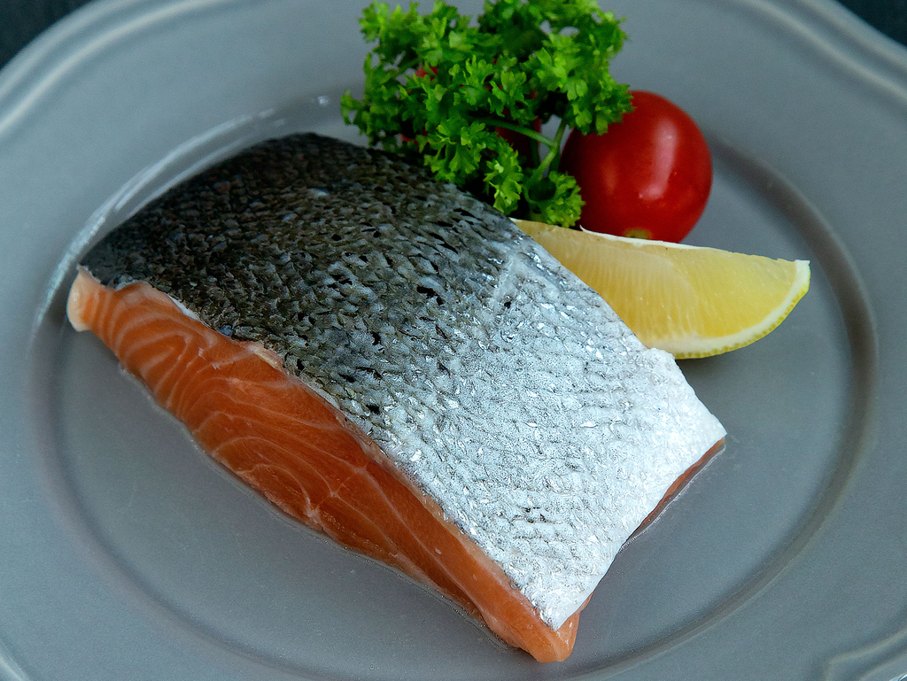 salmon fillet (about 250-300g)