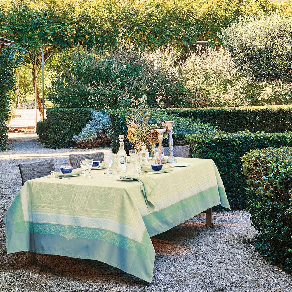 Garnier-Thiebaut, Isabelle Amande Tablecloth