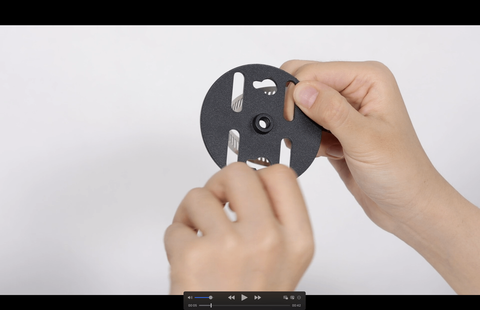 How to Install the Solar Panel on a Pole3