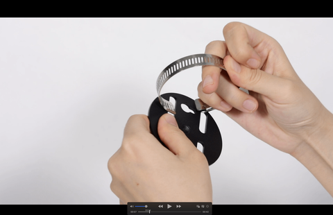 How to Install the Solar Panel on a Pole4