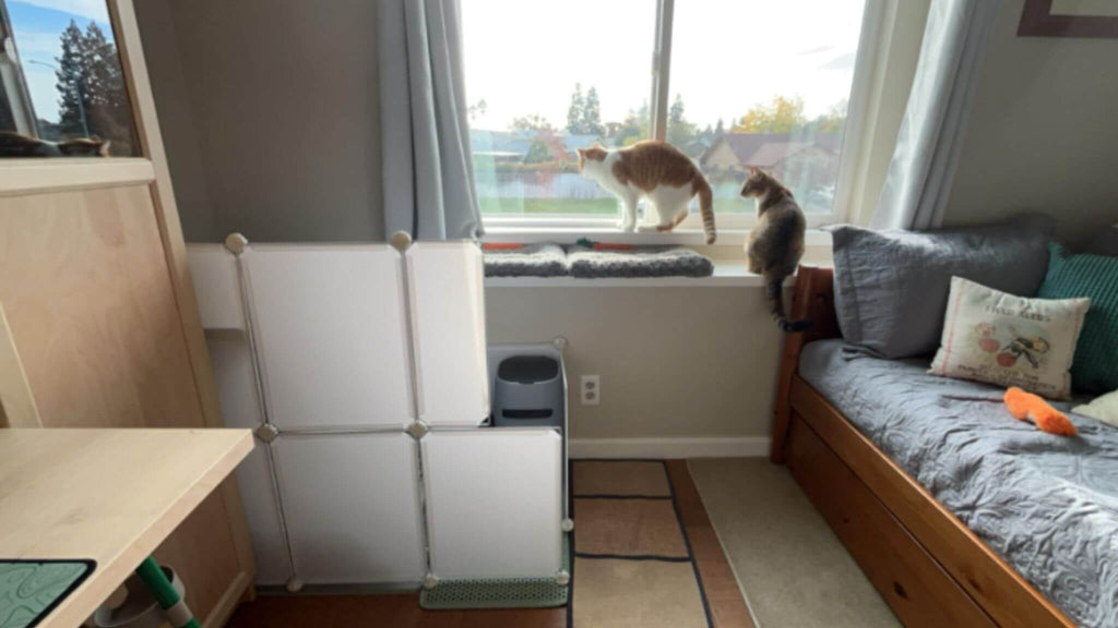 We prioritize your convenience. The splash guard is designed for easy assembly. Ensure all panels are securely inserted into the connectors for a stable fit during the assembly process.