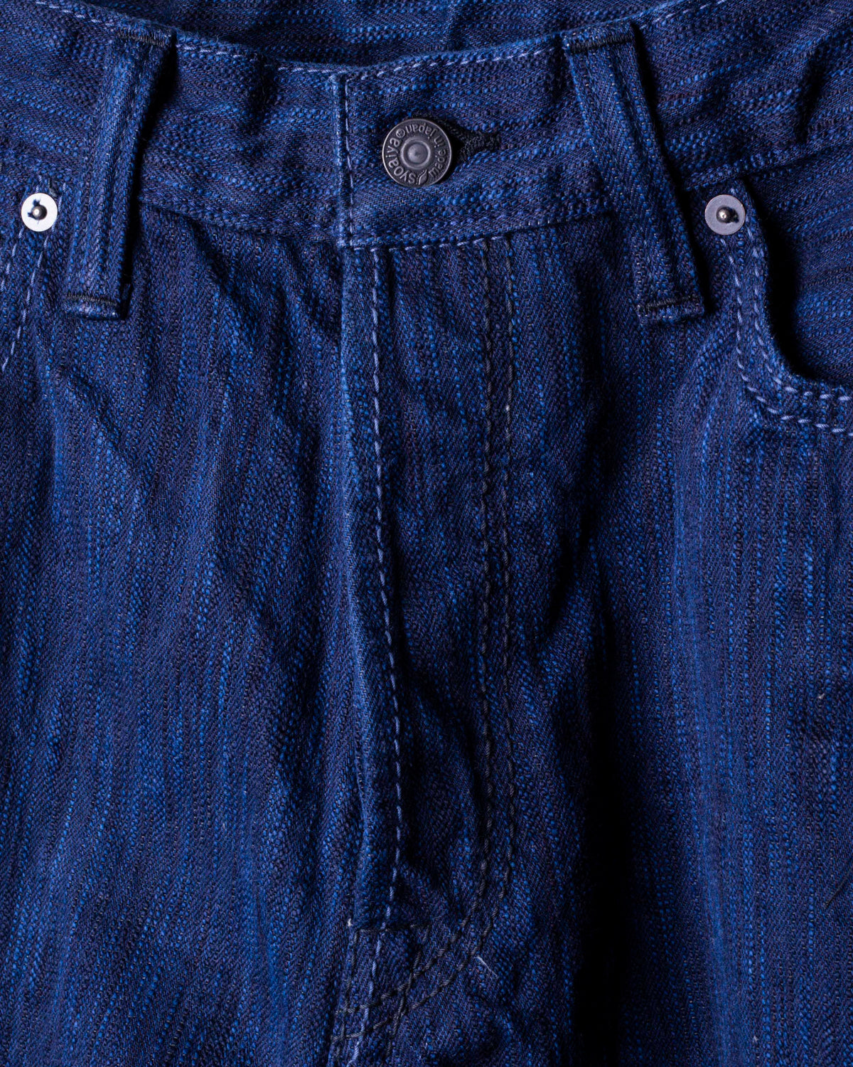 aibk-019 natural indigo x sumi relaxed tapered blue in green