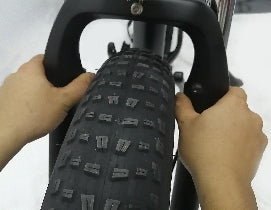 5. Adjust the center position of the tire so that the positions on both sides are the same.