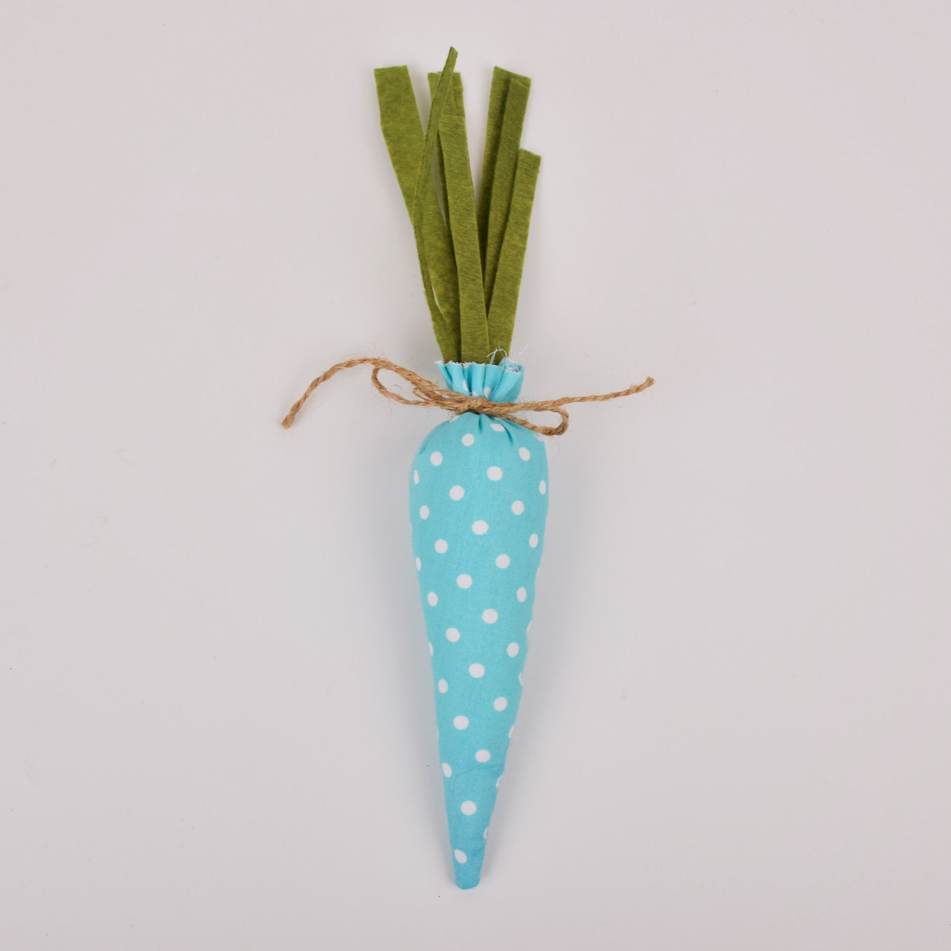 Fancy Easter Carrot Decor