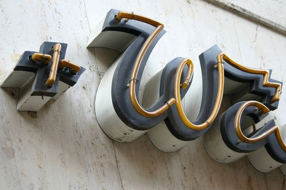 neon-signs-for-the-modern-era